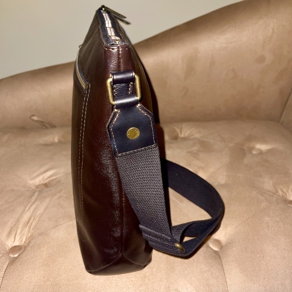 Louis Vuitton Shawnee Utah Leather Bag - Picture 7 of 9